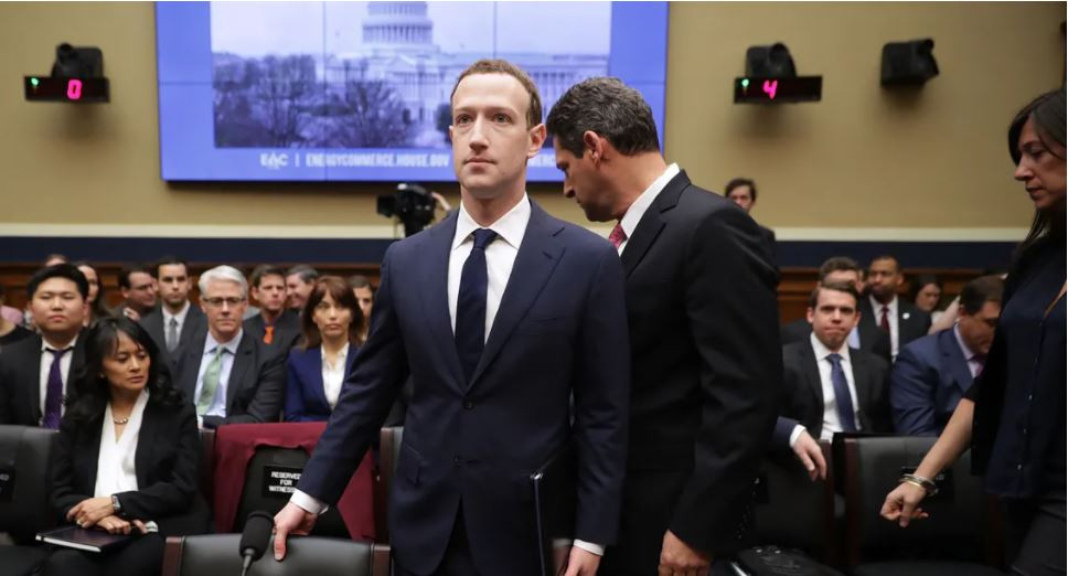 Des sénateurs américains convoquent les patrons de Facebook, Google et Twitter