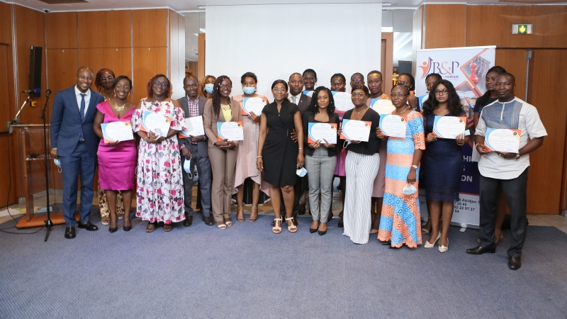 Formation professionnelle : Remise de certificats à 39 auditeurs du Programme "Self-Leadership"